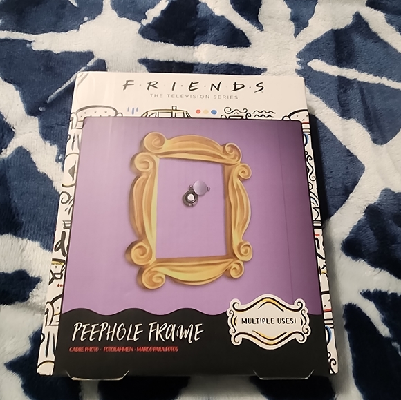 New Friends TV Show Yellow Peephole Door Picture Frame Hanger Monica's AptBran - Picture 5 of 5